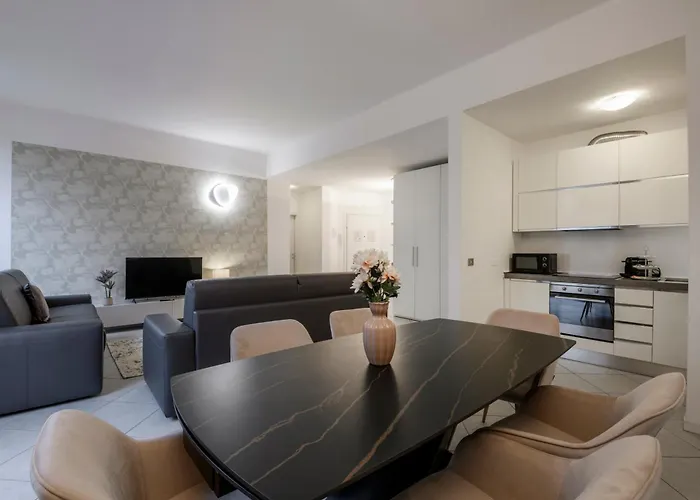 Milan Royal Suites - Duomo Santo Stefano